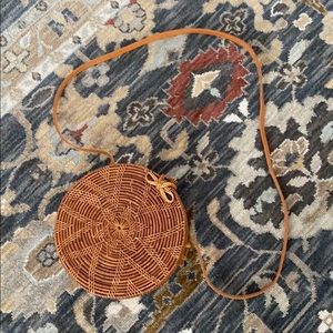 Women’s Round Straw Crossbody Bag
